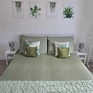 Habitación en casa particular Casa Rosy - Stanza Privata Con Bagno Esclusivo E Parcheggio Gratuito, Porto Torres